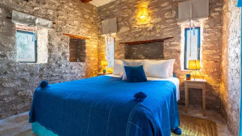L'Ipoméa, chambre avec lit bleu