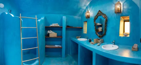 L'Ipoméa, salle de bains avec douche et étagères